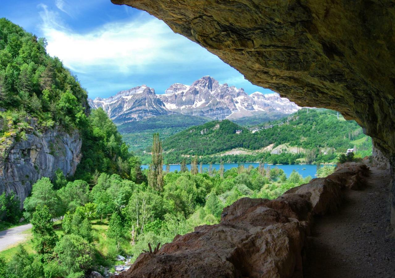Vistas Espectaculares, Wifi Y Parking Apartment El Pueyo de Jaca Luaran gambar