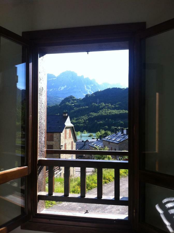 Vistas Espectaculares, Wifi Y Parking Apartment El Pueyo de Jaca Luaran gambar